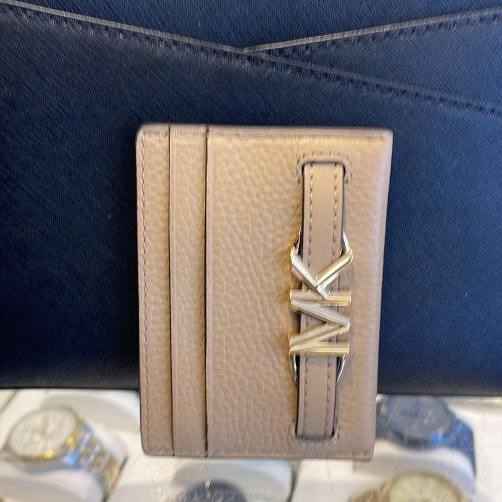 MICHAEL KORS Reed Large Pebbled Leather Card Holder Case Wallet COLOR: CAMEL NWT